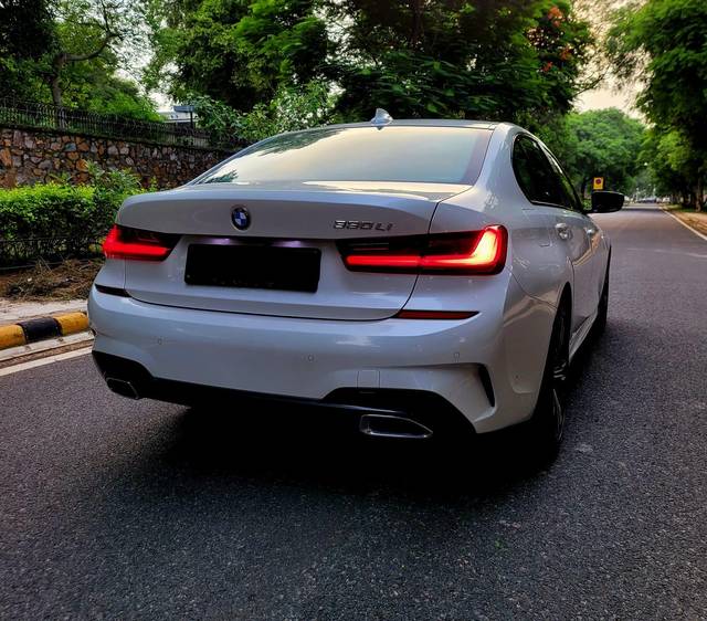 https://images10.gaadi.com/usedcar_image/3561744/original/processed_used_car_2860388_1693651629.jpg?imwidth=6401