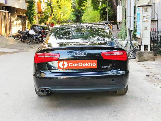 https://images10.gaadi.com/usedcar_image/3561979/original/processed_used_car_2860577_1693660059.jpg?imwidth=6401