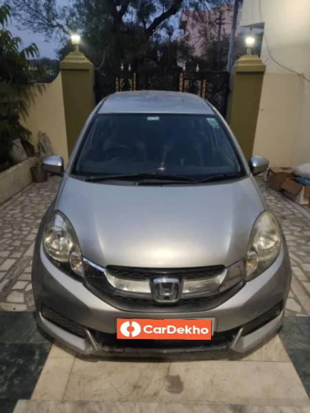 https://images10.gaadi.com/usedcar_image/3562394/original/processed_bb72c09e-0841-4124-836f-d8baa2b91db3.jpg?imwidth=6400