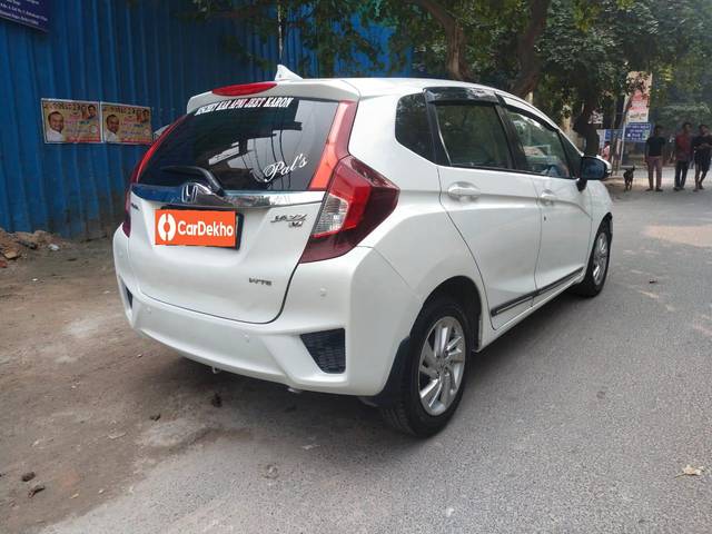 https://images10.gaadi.com/usedcar_image/3562524/original/processed_used_car_2860859_1693726173.jpg?imwidth=6401