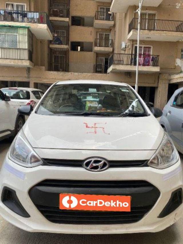 https://images10.gaadi.com/usedcar_image/3562603/original/processed_883e8449-33c6-4c9f-9aa9-a9197181cd7d.jpeg?imwidth=6400