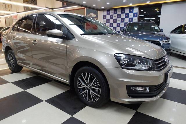 https://images10.gaadi.com/usedcar_image/3562827/original/processed_used_car_2861065_1693740173.jpg?imwidth=6400