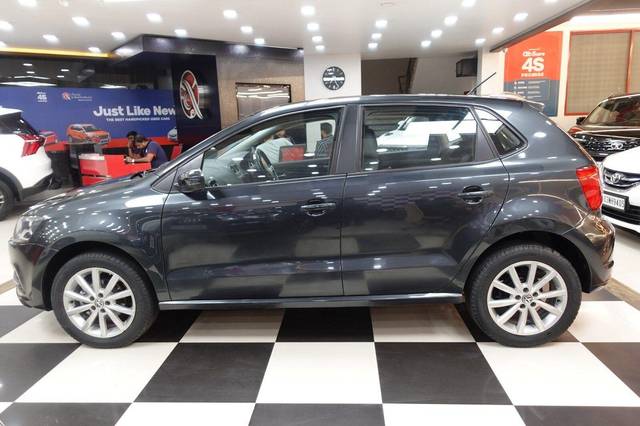 https://images10.gaadi.com/usedcar_image/3562849/original/processed_used_car_2861086_1693740776.jpg?imwidth=6402