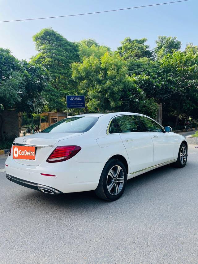 https://images10.gaadi.com/usedcar_image/3562915/original/processed_used_car_2861133_1693744221.jpg?imwidth=6401