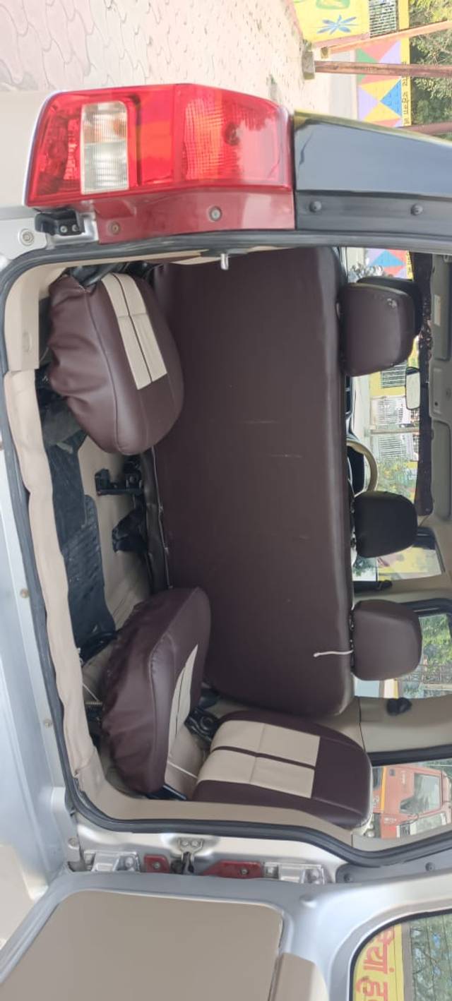 https://images10.gaadi.com/usedcar_image/3562954/original/used_car_2861163_1693745633.jpg?imwidth=6401