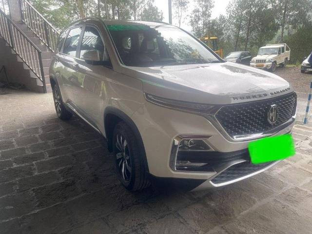 https://images10.gaadi.com/usedcar_image/3563441/original/processed_03239ac6-2989-4c64-8e21-d9fdcc6136ed.jpeg?imwidth=6400