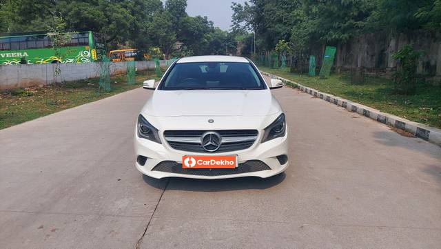 https://images10.gaadi.com/usedcar_image/3563526/original/processed_used_car_2861421_1693818708.jpg?imwidth=6400