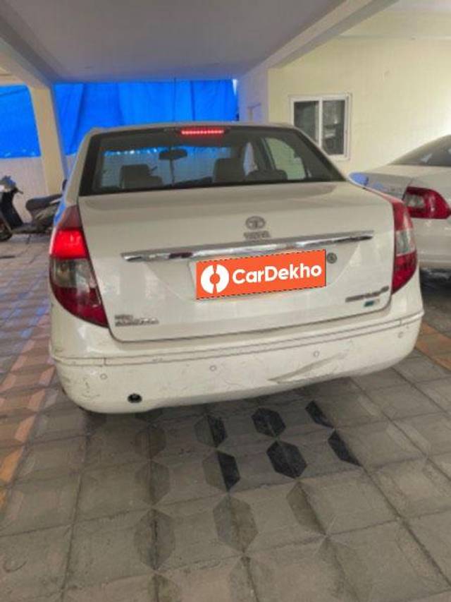 https://images10.gaadi.com/usedcar_image/3563563/original/processed_8b2a9602-3f98-4009-9c82-38489a0af707.jpeg?imwidth=6402