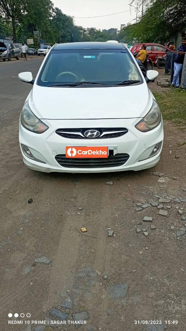 https://images10.gaadi.com/usedcar_image/3563571/original/processed_usedcar_f20d4efd_6ec5_4162_abbe_762a905a4cea_354231693818964_1693818984.jpeg?imwidth=6400