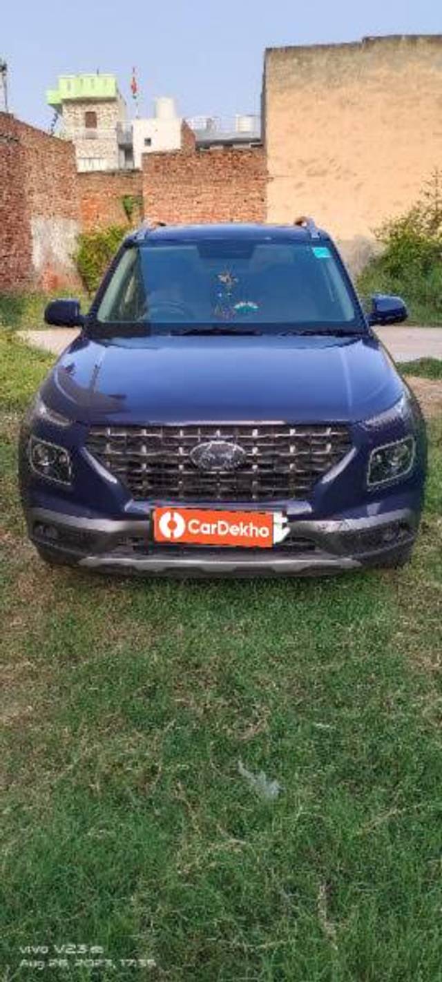 https://images10.gaadi.com/usedcar_image/3564041/original/processed_07e35a36-4182-412b-880e-476743f3df50.jpg?imwidth=6400