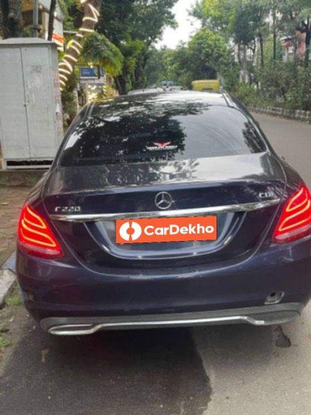 https://images10.gaadi.com/usedcar_image/3564211/original/processed_2eda8765-8fae-43e7-a369-e1f582e0be35.jpeg?imwidth=6401