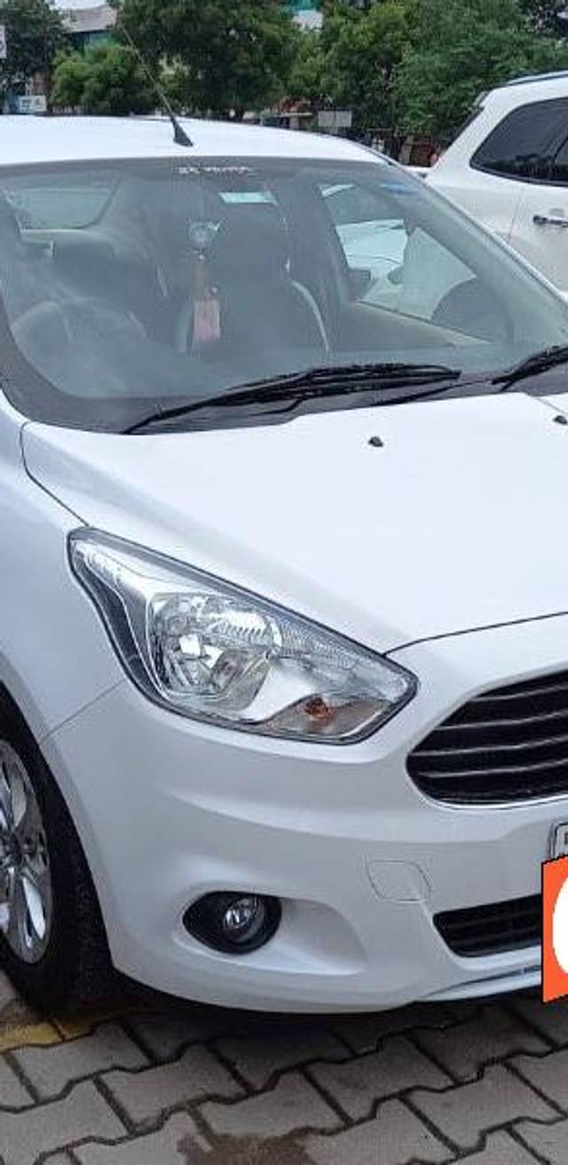 https://images10.gaadi.com/usedcar_image/3564291/original/processed_e86c2eec-c91d-4dce-ad82-55fbb628b833.jpeg?imwidth=6400
