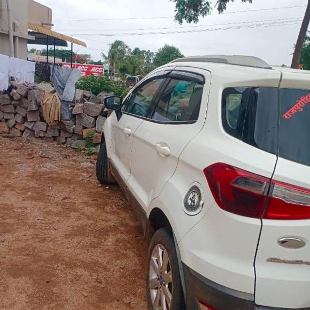https://images10.gaadi.com/usedcar_image/3564293/original/processed_badce23c-ca81-4360-ad3f-145a548efa98.jpg?imwidth=6402