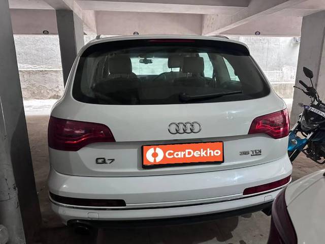 https://images10.gaadi.com/usedcar_image/3564306/original/processed_9feef2dc-cb4d-4415-85d0-574f0d2dfde9.jpg?imwidth=6402