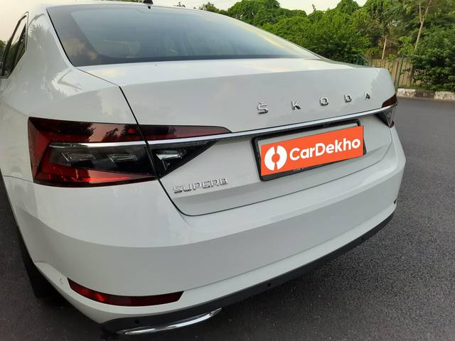 https://images10.gaadi.com/usedcar_image/3564354/original/processed_usedcar_whatsappimage2023_09_05at112521am_6621693894905_1693895111.jpeg?imwidth=6402