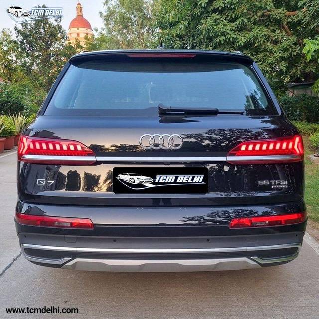 https://images10.gaadi.com/usedcar_image/3564436/original/processed_used_car_2861957_1693897819.jpg?imwidth=6401