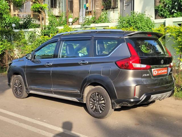 https://images10.gaadi.com/usedcar_image/3564443/original/processed_used_car_2861963_1693898150.jpg?imwidth=6402
