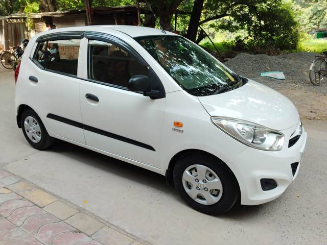 https://images10.gaadi.com/usedcar_image/3564464/original/used_car_2861984_1693900866.jpg?imwidth=6400