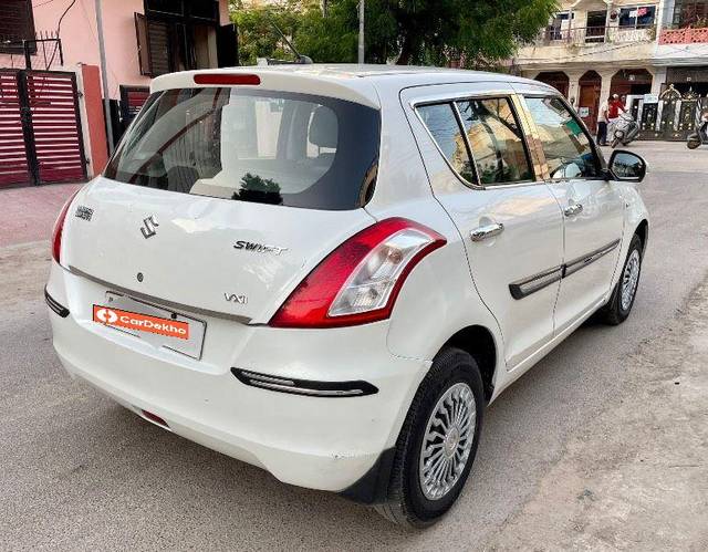 https://images10.gaadi.com/usedcar_image/3564584/original/processed_eeb26584-fdf5-49c6-b0af-5e7e77b9fd0b.jpeg?imwidth=6402