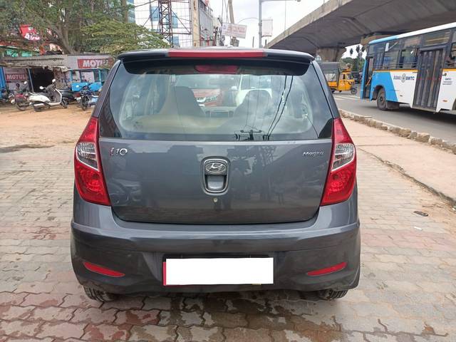 https://images10.gaadi.com/usedcar_image/3564667/original/processed_used_car_2862151_1693902182.jpg?imwidth=6402