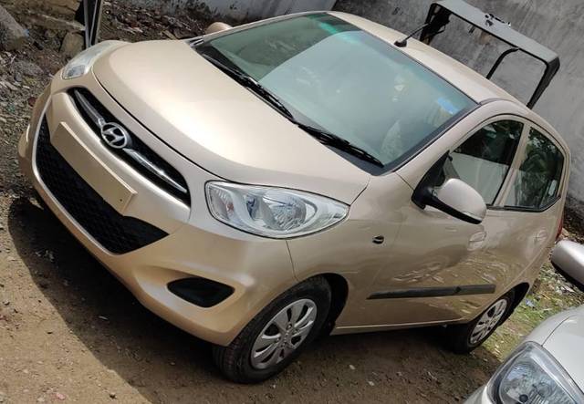 https://images10.gaadi.com/usedcar_image/3564708/original/processed_5b29bdec-fb8b-4647-9ee8-bcdd4568fce1.jpg?imwidth=6402