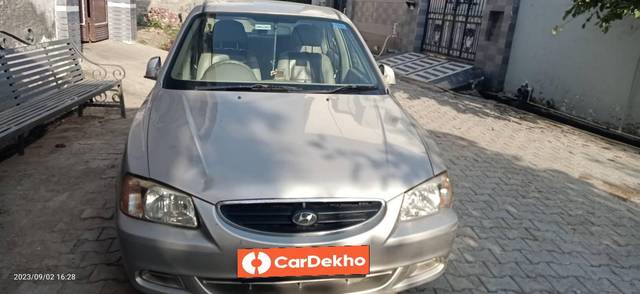 https://images10.gaadi.com/usedcar_image/3565217/original/processed_1f0dca3e-c32a-43dc-9048-3b600d3834b1.jpg?imwidth=6401