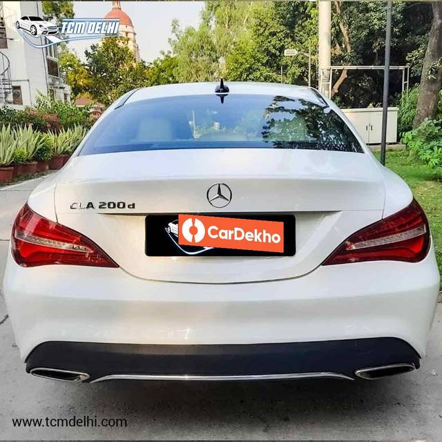 https://images10.gaadi.com/usedcar_image/3565319/original/processed_used_car_2862728_1693912241.jpg?imwidth=6402