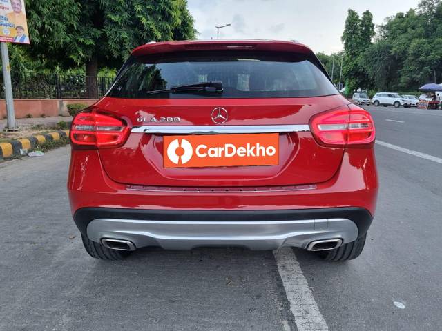 https://images10.gaadi.com/usedcar_image/3565409/original/processed_img2862808__used_car_2862808_1695102736.jpg?imwidth=6402