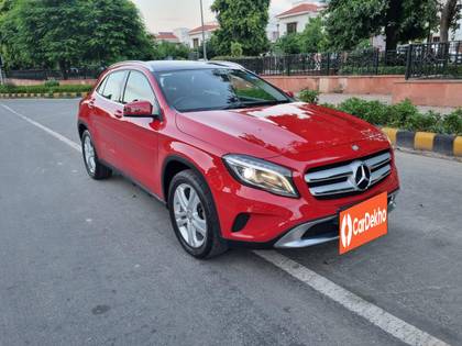 Mercedes-Benz GLA 4MATIC Mercedes-Benz GLA 4MATIC