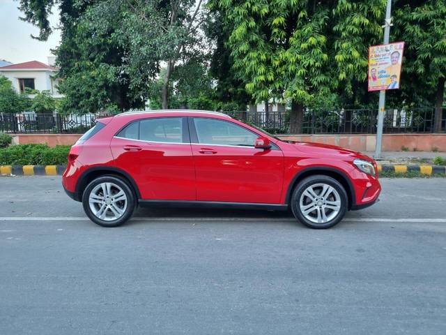 https://images10.gaadi.com/usedcar_image/3565409/original/processed_img2862808__used_car_2862808_1695102750.jpg?imwidth=6401