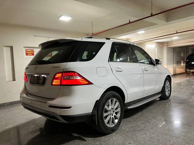 https://images10.gaadi.com/usedcar_image/3565550/original/processed_used_car_2862914_1693919285.jpg?imwidth=6402