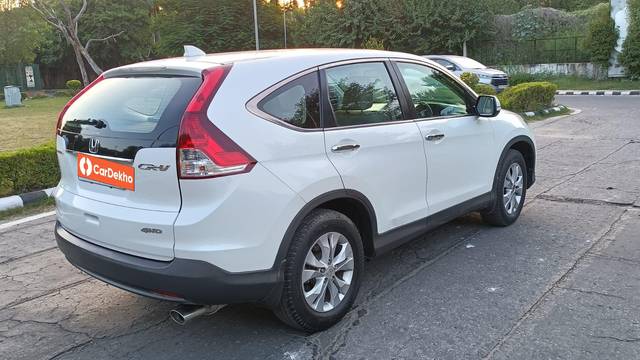 https://images10.gaadi.com/usedcar_image/3565604/original/processed_used_car_2862953_1693921782.jpg?imwidth=6402
