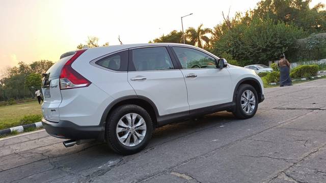 https://images10.gaadi.com/usedcar_image/3565604/original/processed_used_car_2862953_1693921796.jpg?imwidth=6401