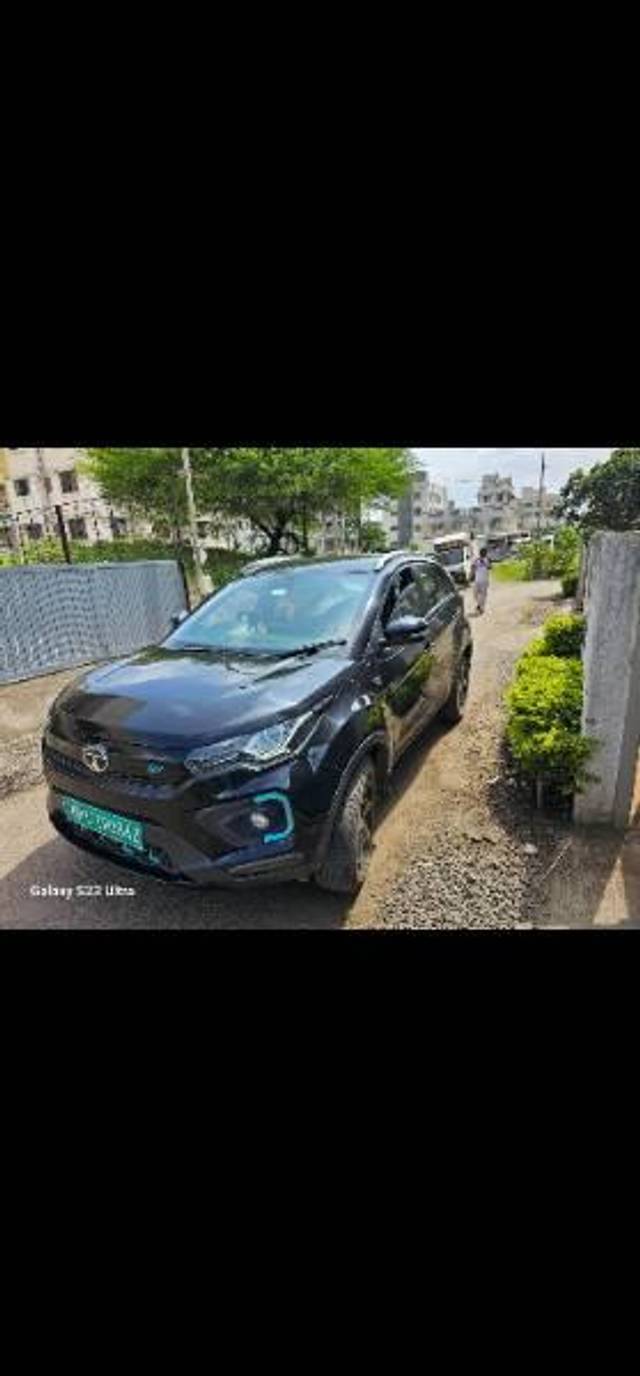 https://images10.gaadi.com/usedcar_image/3565609/original/processed_aed27a09-ce30-4ae0-8cba-da386cecbf1b.jpg?imwidth=6402