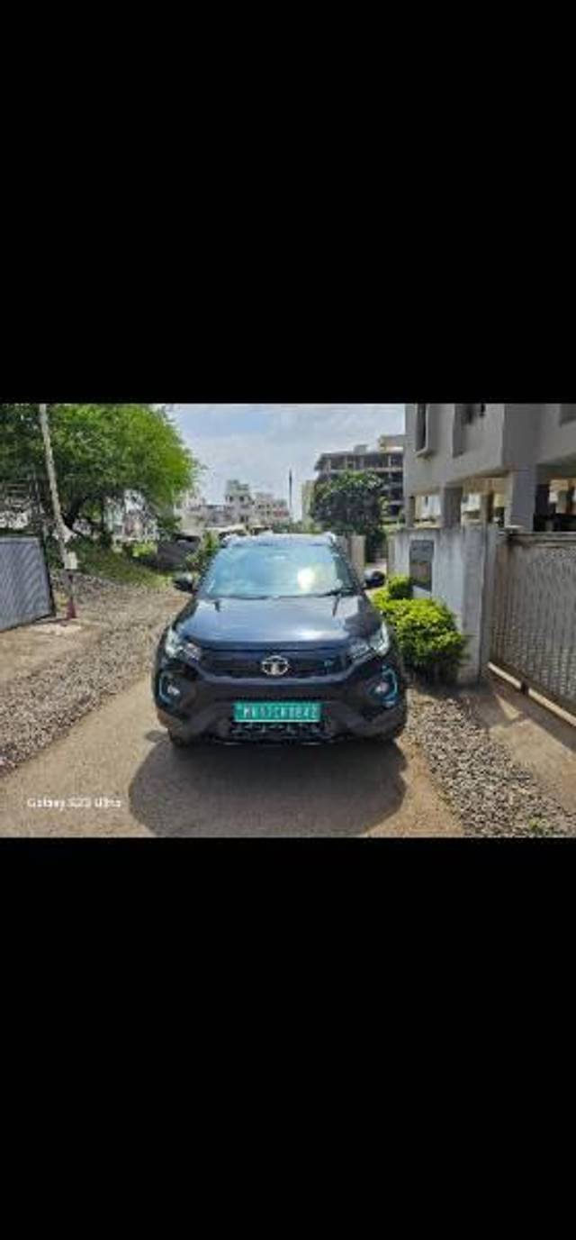https://images10.gaadi.com/usedcar_image/3565609/original/processed_d2ef487f-d4bc-454e-a9c4-855d7a394a1a.jpg?imwidth=6400