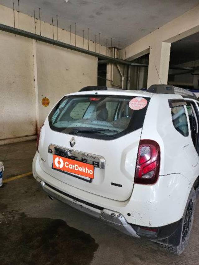 https://images10.gaadi.com/usedcar_image/3565706/original/processed_6fb6a660-b3c4-4ac0-95af-d759042226bd.jpg?imwidth=6402