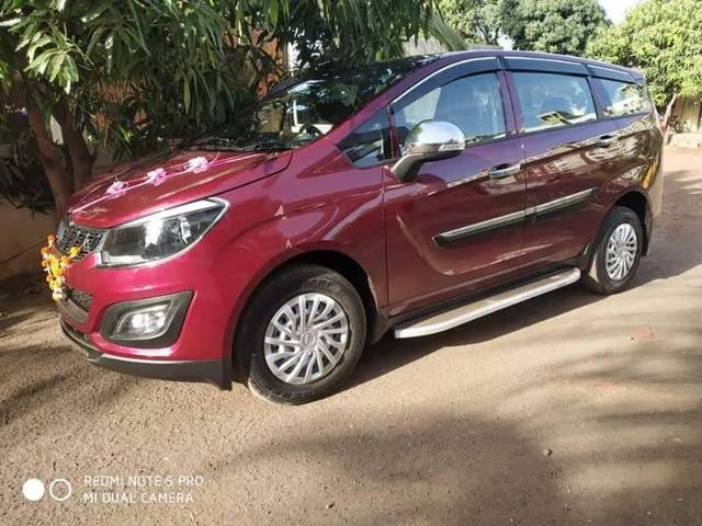 https://images10.gaadi.com/usedcar_image/3565776/original/processed_92354aca-7813-4b53-b44a-c156fecd4e1d.jpg?imwidth=6400