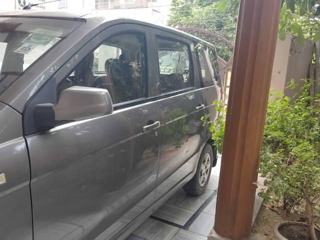 https://images10.gaadi.com/usedcar_image/3565921/original/processed_9ea77a6c-f6ed-4507-8cd0-0c09c5758fdc.jpg?imwidth=6402