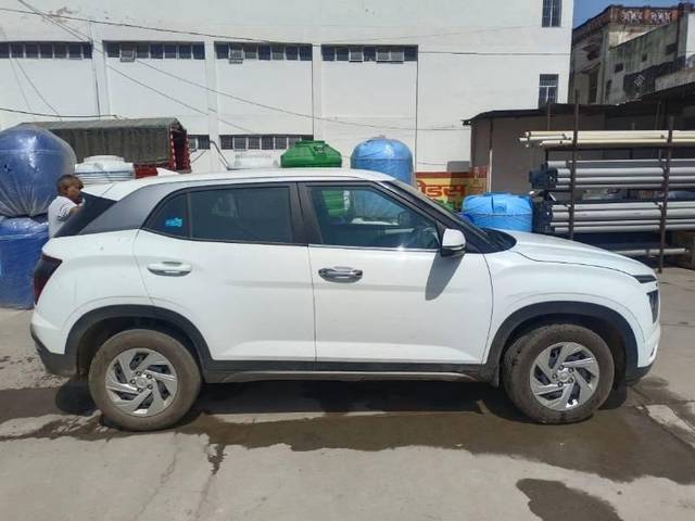 https://images10.gaadi.com/usedcar_image/3566113/original/processed_36bbbe1f-e597-4ff0-b763-31caafbc8b06.jpg?imwidth=6401