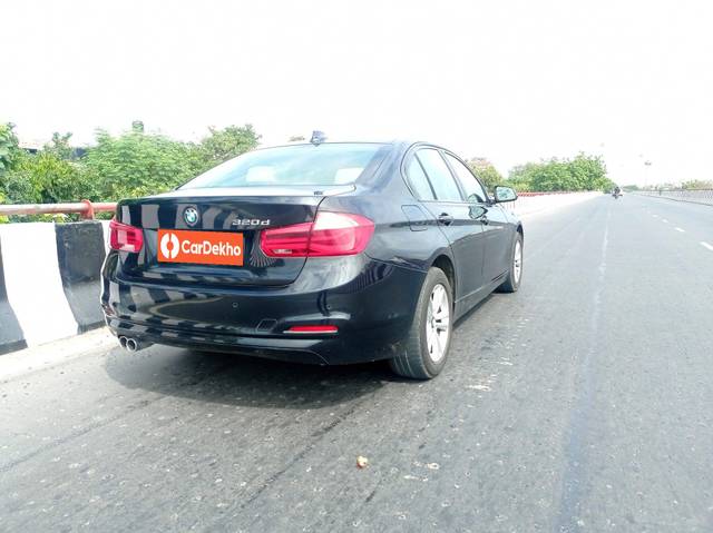 https://images10.gaadi.com/usedcar_image/3566386/original/processed_used_car_2863398_1693994824.jpg?imwidth=6402