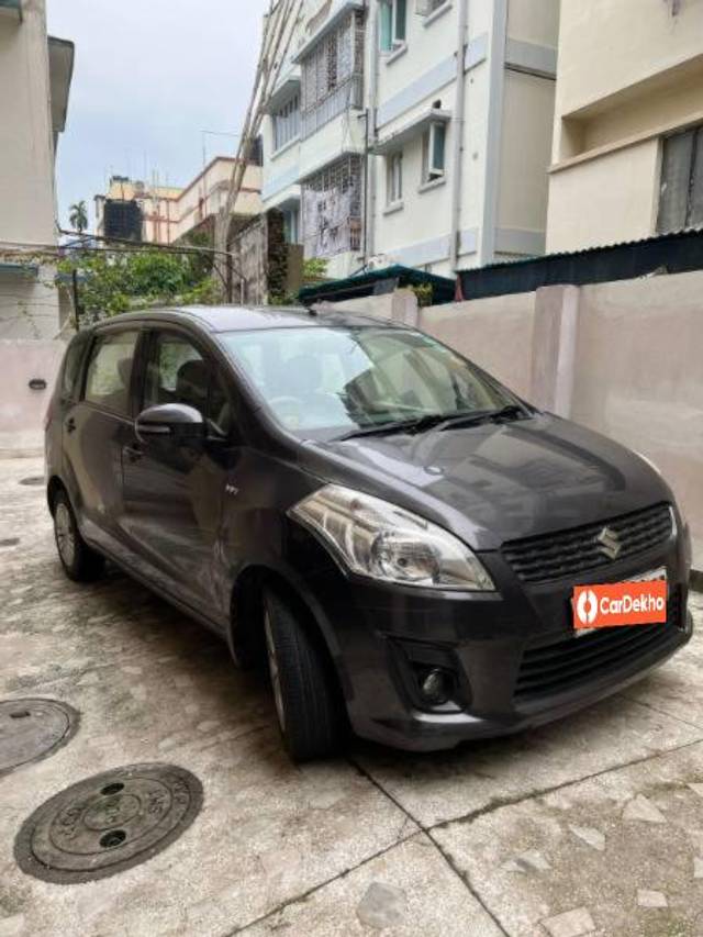 https://images10.gaadi.com/usedcar_image/3566420/original/processed_1807ec8f-3b30-4801-9874-1f25dc30d14f.jpg?imwidth=6400