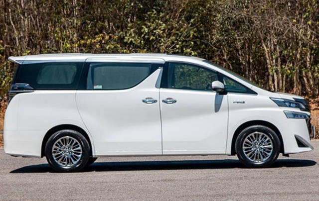 https://images10.gaadi.com/usedcar_image/3566498/original/processed_usedcar_capture_7601693996544_1693996569.PNG?imwidth=6401