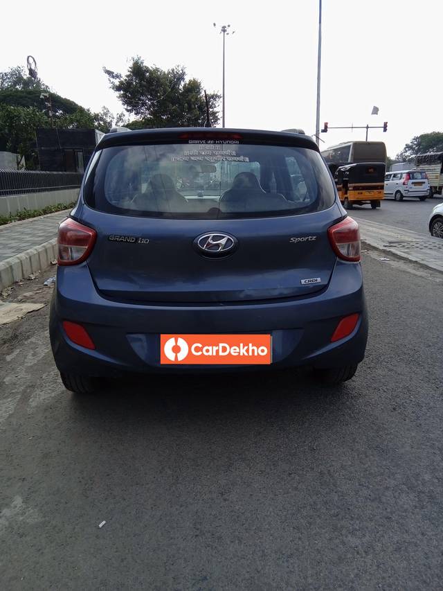 https://images10.gaadi.com/usedcar_image/3566513/original/processed_used_car_2863512_1693997156.jpg?imwidth=6402