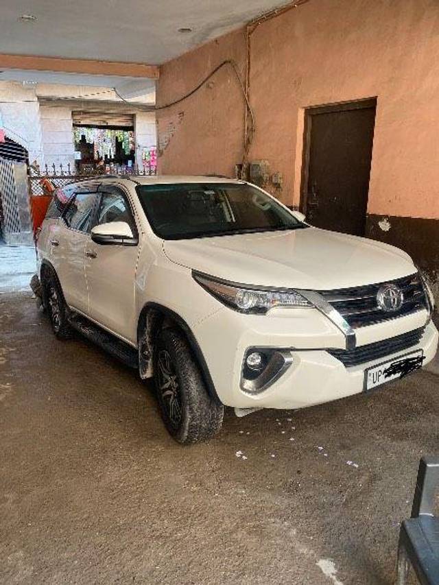 https://images10.gaadi.com/usedcar_image/3566946/original/processed_69afa77c-19e5-4546-87ca-6fc264c0dcff.jpeg?imwidth=6400