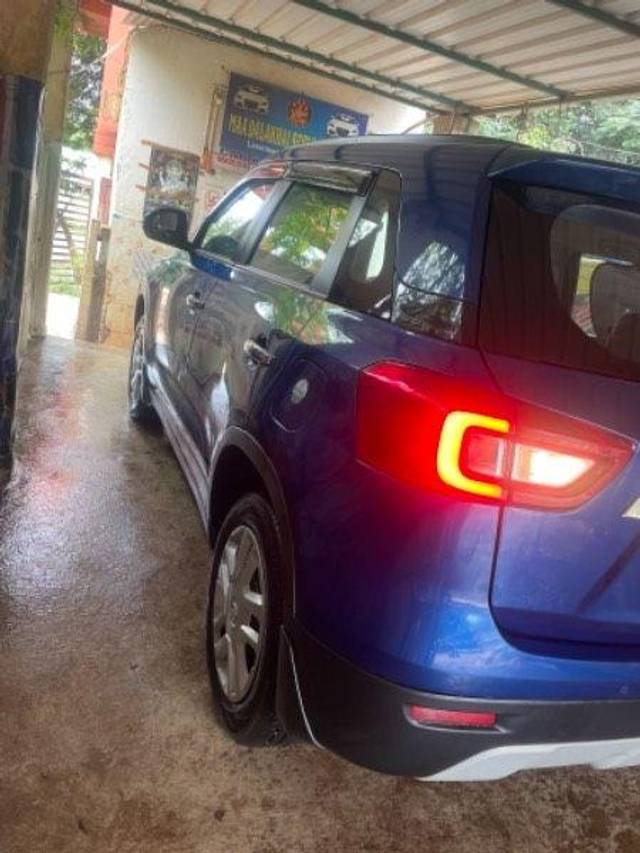 https://images10.gaadi.com/usedcar_image/3567011/original/processed_aec29381-b978-4457-8206-3ea9bf8e0102.jpeg?imwidth=6402