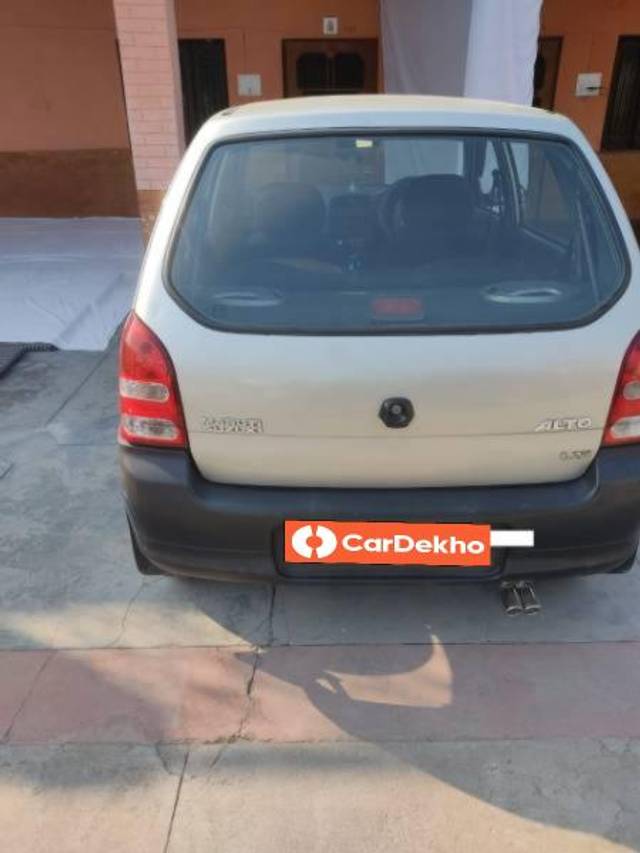 https://images10.gaadi.com/usedcar_image/3567015/original/processed_35d7ed53-9324-451d-9891-3cc65bea6a8d.jpg?imwidth=6401