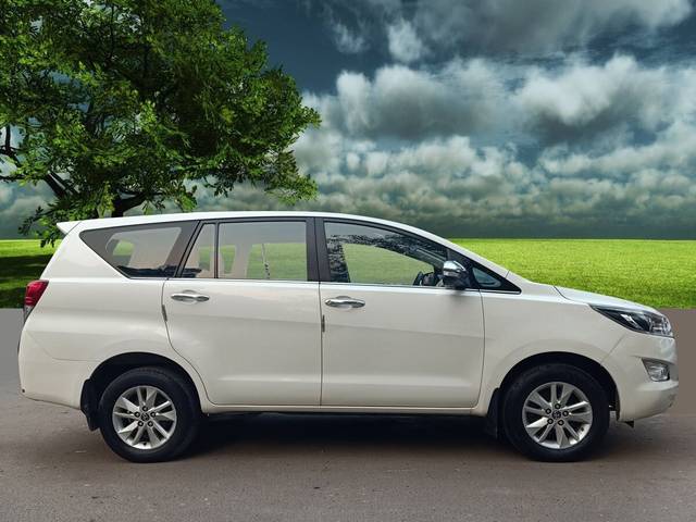 https://images10.gaadi.com/usedcar_image/3567057/original/img2863964__used_car_2863964_1703874137.jpg?imwidth=6401