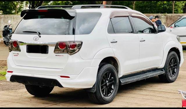https://images10.gaadi.com/usedcar_image/3567058/original/processed_ff270e55-6d76-45c9-8257-6153ff982f17.jpeg?imwidth=6401
