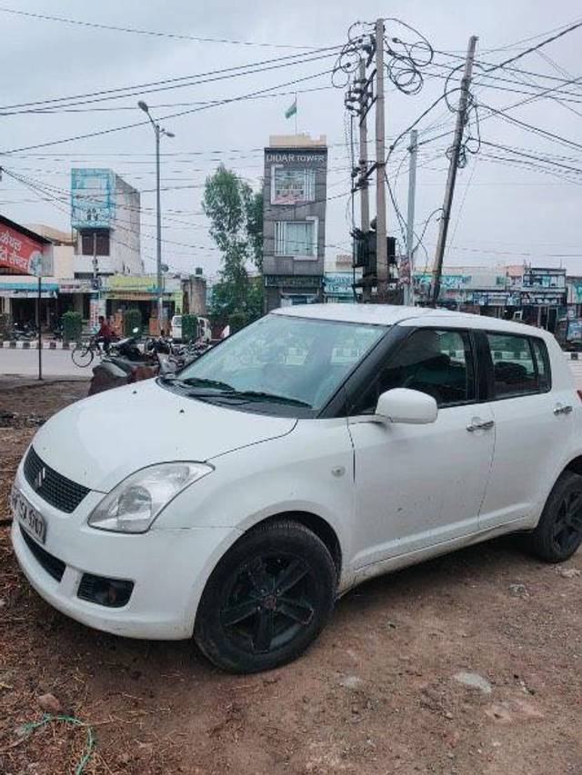 https://images10.gaadi.com/usedcar_image/3567125/original/processed_72156c31-8db5-49b6-94ab-4cee3f0c51bd.jpeg?imwidth=6400