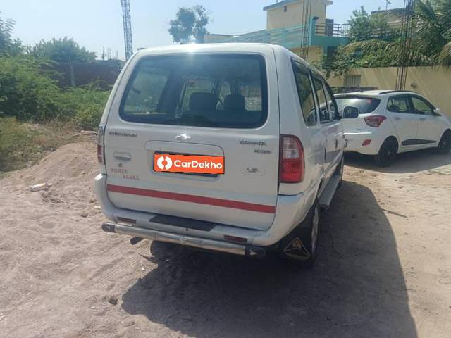 https://images10.gaadi.com/usedcar_image/3567148/original/processed_94dd86de-a72b-4fcc-af93-9fe5a3cc0557.jpg?imwidth=6401